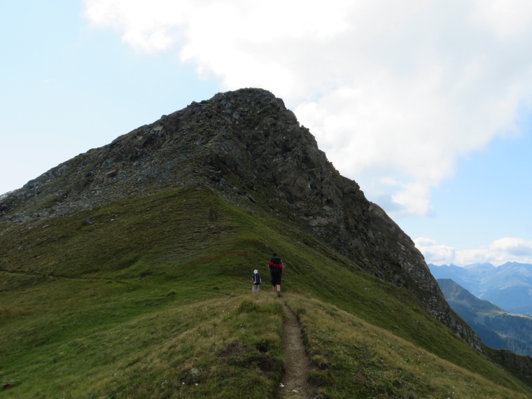 Austria Hohe Tauern, Sudetendeutscher Hohenweg , South from Hohes Tot, Walkopedia