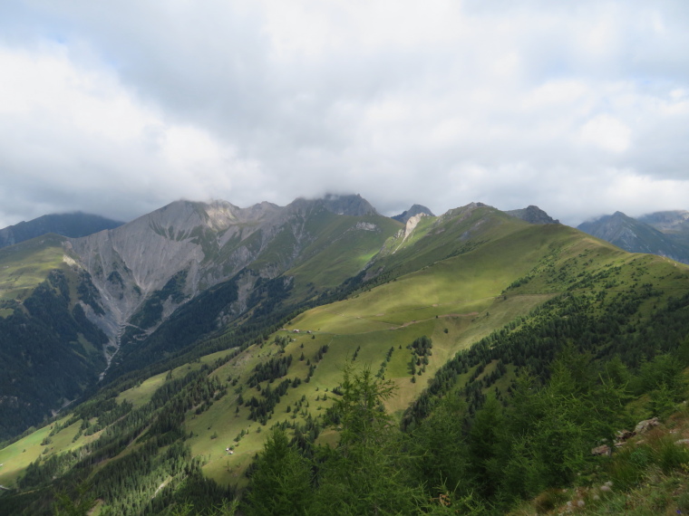 Austria Hohe Tauern, Europa Panoramaweg , North up west side of  Granatspitze ridge to Kendl Spitze, Walkopedia