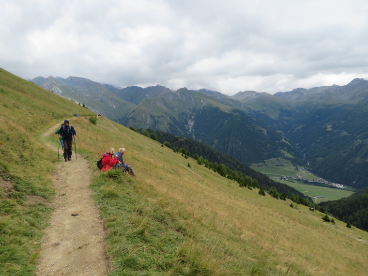 Austria Hohe Tauern, Europa Panoramaweg , No solitude here...., Walkopedia