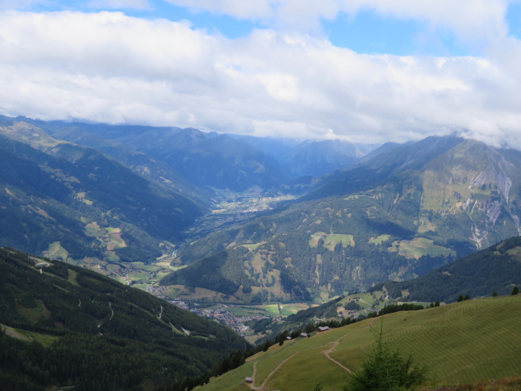 Austria Hohe Tauern, Europa Panoramaweg , Virgental from Kalser Hohe slopes, Walkopedia