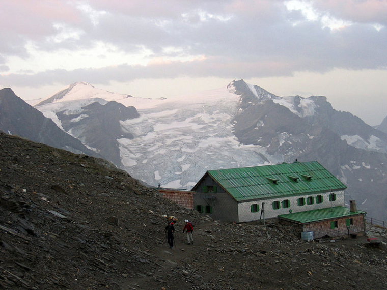 Austria Hohe Tauern, Hohe Tauern, Heinrich Schweiger Hut above Mooserboden, Kaprun Valley , Walkopedia