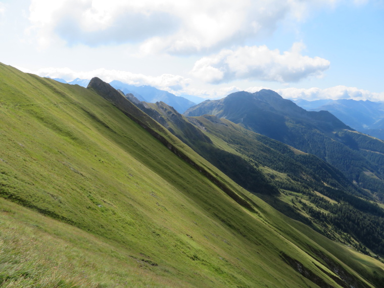 Tours of the Glockner Group : South along Sudetendeutscher Hohenweg, down lower Granatspitz ridge - © William Mackesy