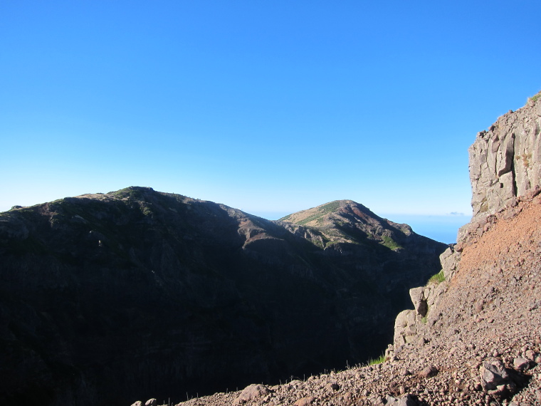 Portugal Madeira, Madeira , Pico Cedro, extreme early light, Walkopedia