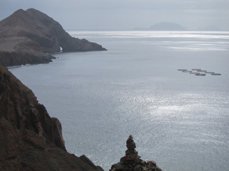 Portugal Madeira, Madeira , Sao Lourenco peninsula south side, Ilhas Desertas in distance, Walkopedia