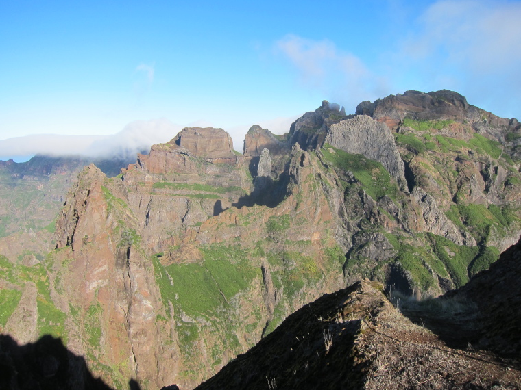 Portugal Madeira, Madeira , North to Torres from Achado do Texeira, Walkopedia