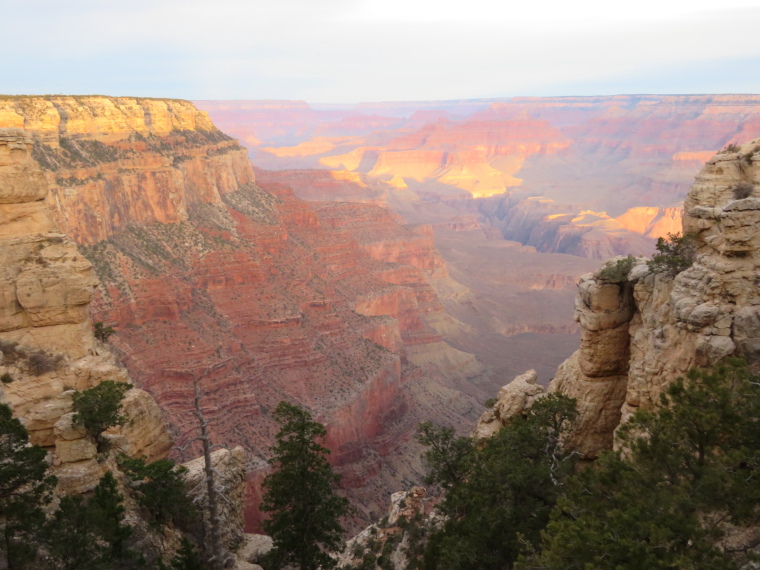 USA SW: Grand Canyon, South Kaibab Trail, First light, from near Yaki Point, Walkopedia