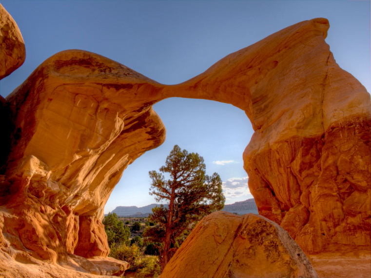 USA SW: Grand Staircase-Escalante, Grand Staircase-Escalante Nat Monument, Metate Arch , Walkopedia