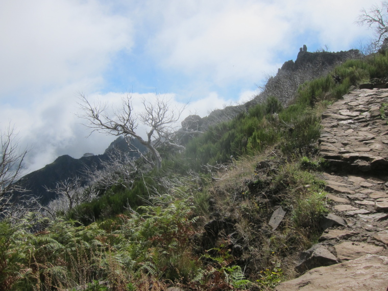 Pico do Arieiro to Pico Ruivo: © William Mackesy