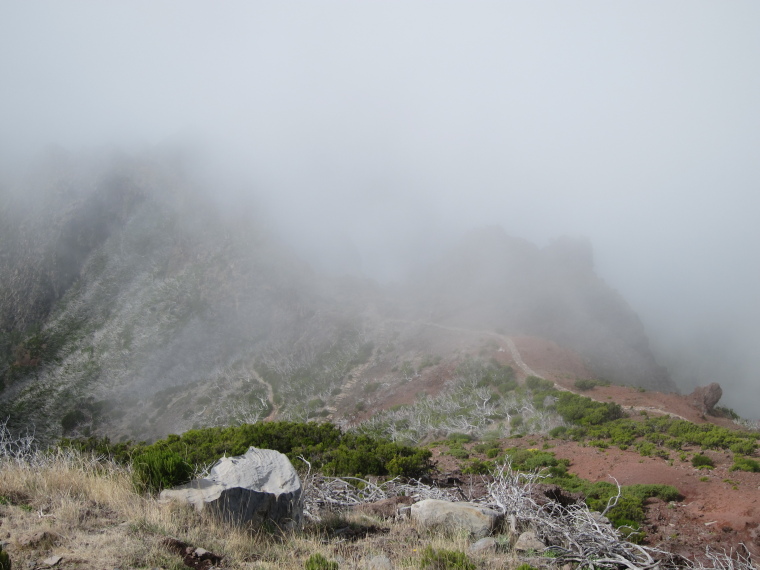 Portugal Madeira, Pico do Arieiro to Pico Ruivo, , Walkopedia