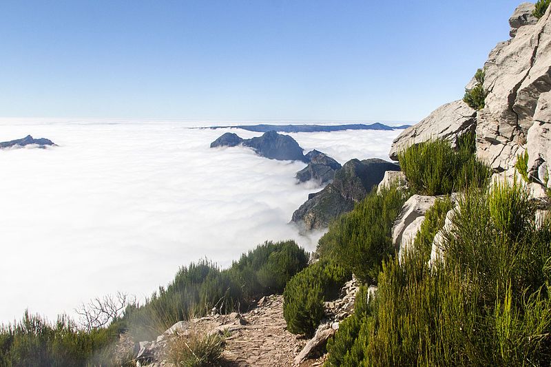 Portugal Madeira, Pico do Arieiro to Pico Ruivo, View from Pico Ruivo , Walkopedia