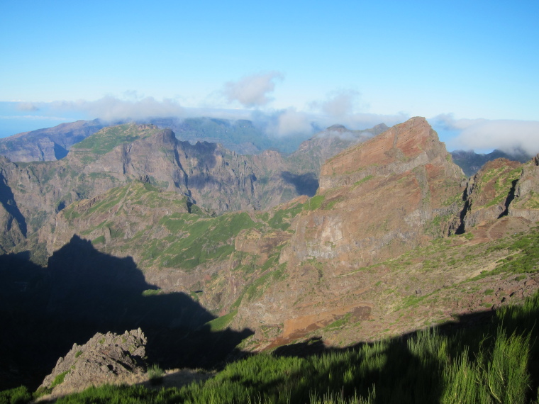 Portugal Madeira, Pico Grande, West from Achado do Texeira to Pico Grande (left) early light, Walkopedia