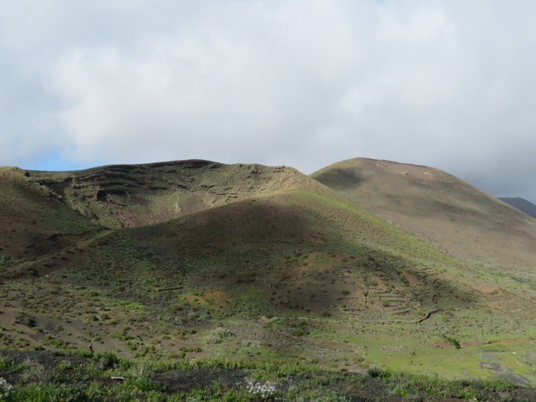 Spain Canary Islands: Lanzarote, Lanzarote, La Pescosa crater, Walkopedia