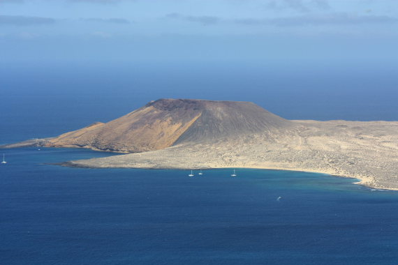 Spain Canary Islands: Lanzarote, Isla Graciosa , Isla graciosa, Walkopedia