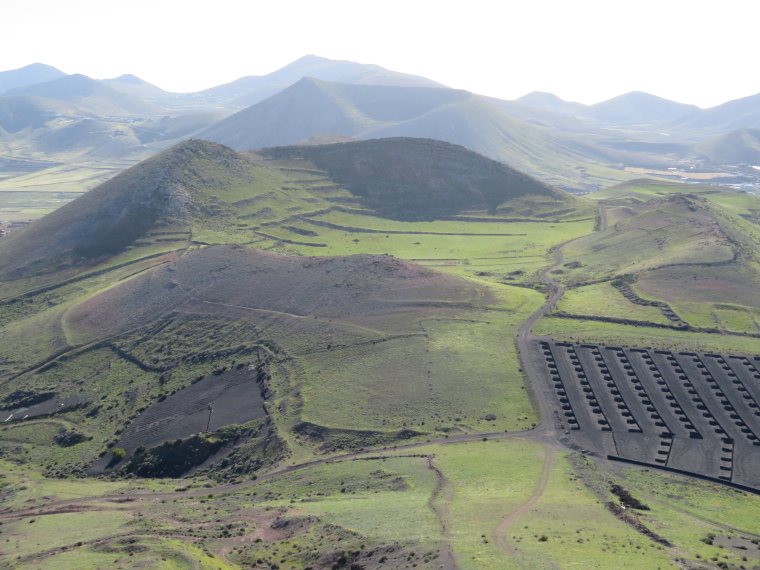 Spain Canary Islands: Lanzarote, La Geria; Montana Tinasoria , West across Mojon, Walkopedia