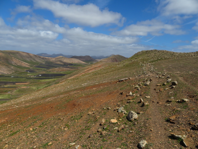 Spain Canary Islands: Lanzarote, Femes area, Ridge south of Femes, Walkopedia