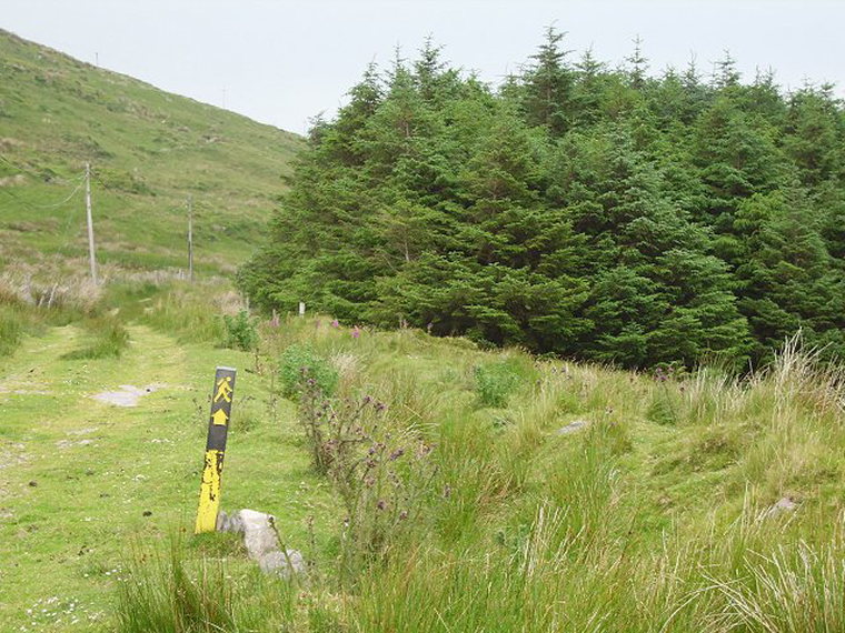 Ireland Kerry/Cork Beara Peninsula, Beara Way , Beara Way waymark , Walkopedia