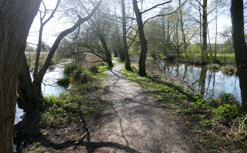 United Kingdom England South, Winnall Moors, The Path Between The Rivers, Walkopedia