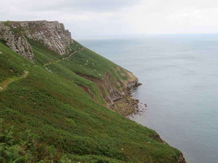 United Kingdom England South-west, Lundy Island, East coast, track below cliffs 2, Walkopedia