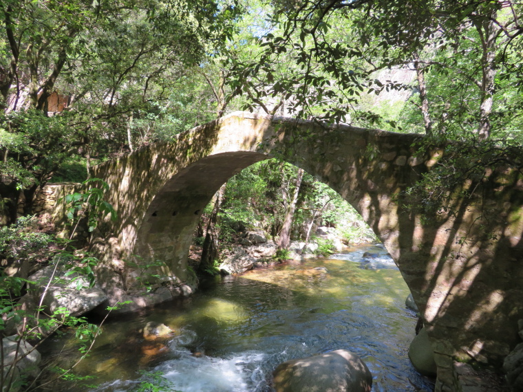 France Corsica: Northern Highlands, Spelunca Gorge, Zaglia bridge deep in gorge, Walkopedia