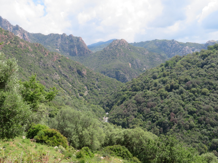 France Corsica: Northern Highlands, Spelunca Gorge,  back up gorge from near Ota, Walkopedia