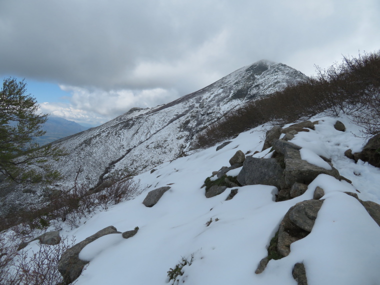 France Corsica: Northern Highlands, Around Col de Vergio , Lac de Nino walk, on GR20, Walkopedia