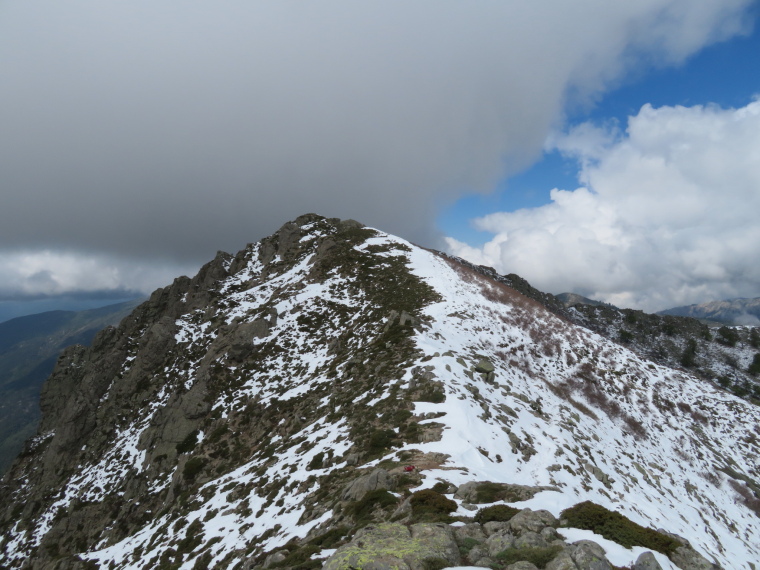 France Corsica: Northern Highlands, Around Col de Vergio , The high ridge, Lac de Nino walk, on GR20, Walkopedia