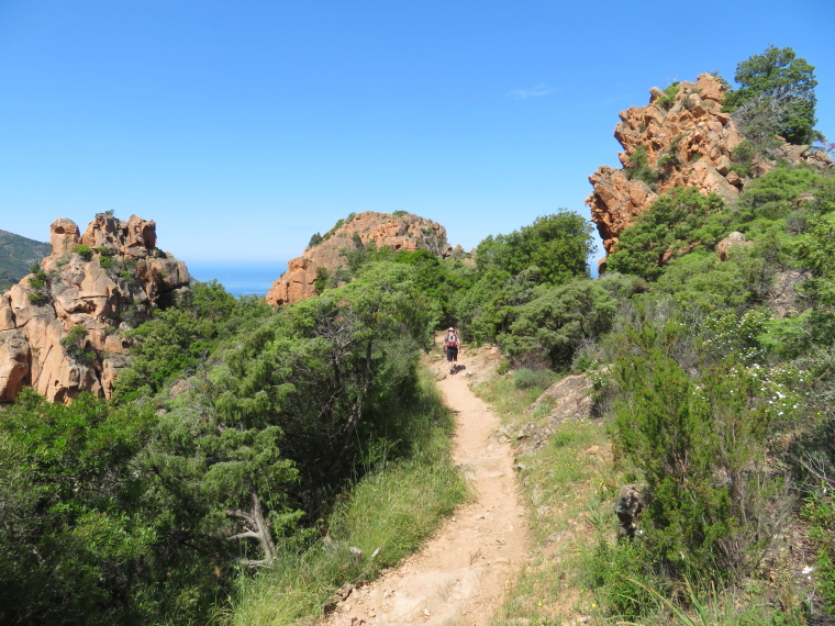 France Corsica: North-west, The Calanche  , Chateau Fort trail, Walkopedia