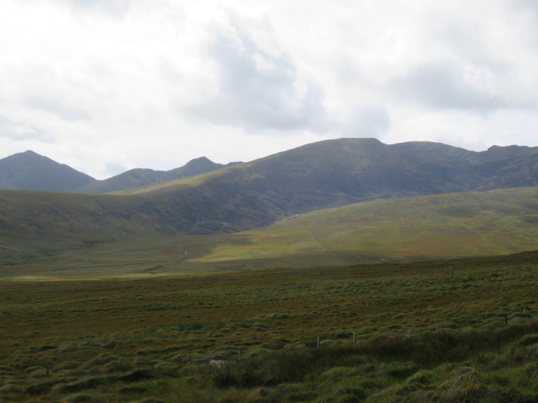 Ireland Kerry Dingle Peninsula, Across Northern Mt Brandon Ridge, Mt Brandon from above Brandon Bay, Walkopedia