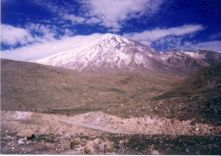 Iran, Damavand, Damavand from polur in winter, Walkopedia