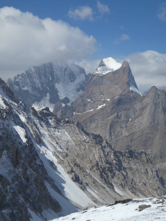 Kyrgyzstan, Pamir-Alai Mountains, Iskander, Walkopedia