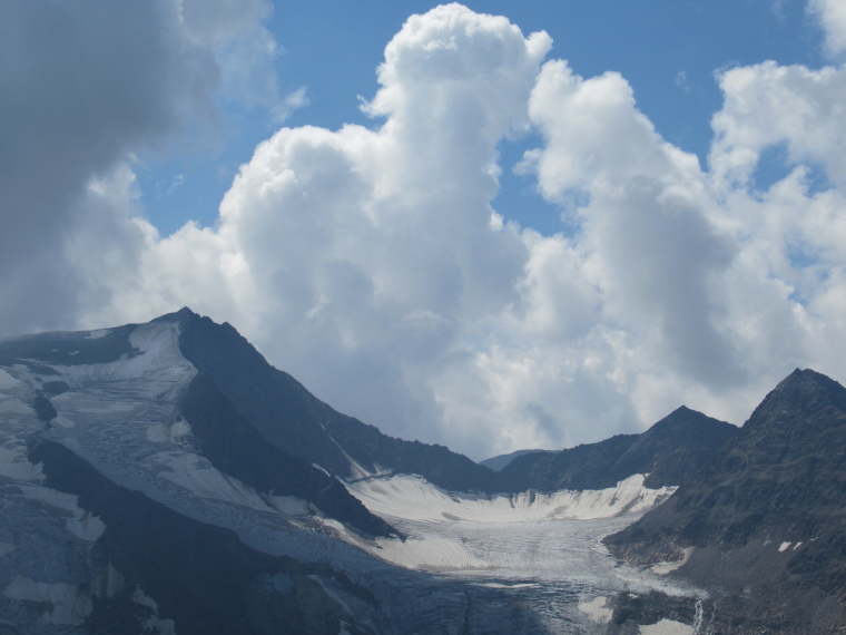 Austria Stubai Alps, Above Nurenberger Hut; Mairspitze, Wilder Freiger, Wilder Freiger from Mairspitze, Walkopedia