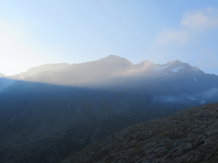 Austria Stubai Alps, Above Nurenberger Hut; Mairspitze, Wilder Freiger, , Walkopedia