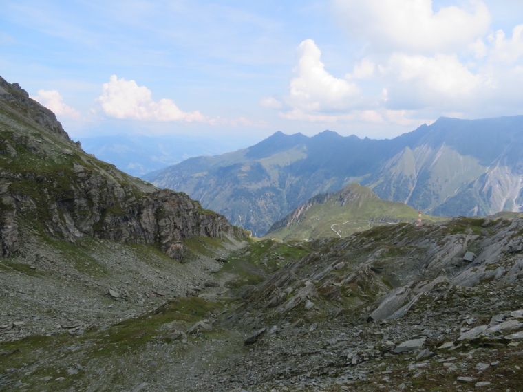 Austria Hohe Tauern, Kaprun Valley, Kaprun valley from Lakarscharte col, Walkopedia