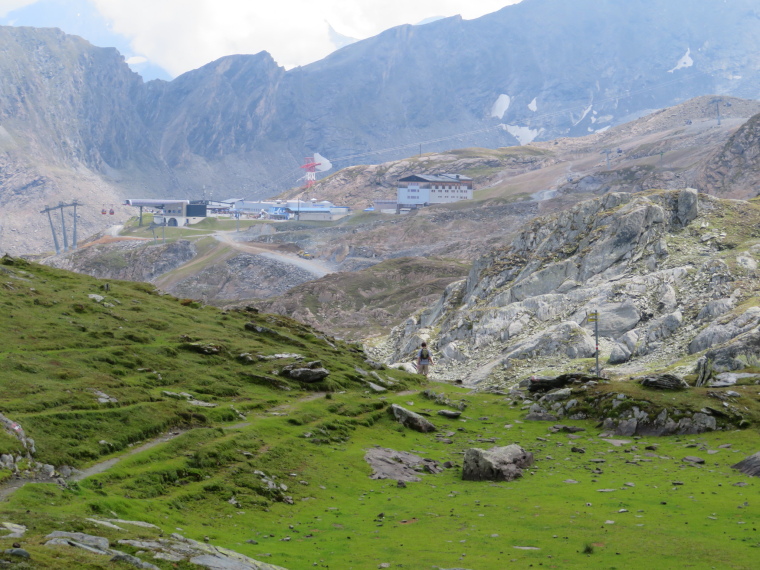 Austria Hohe Tauern, Kaprun Valley, Approaching ski area from Lakarscharte col walk, Walkopedia