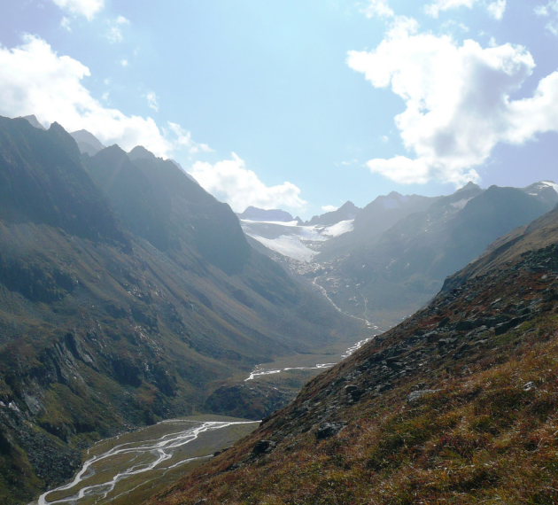 Austria Stubai Alps, Around Franz Senn Hut, The Alpeiner creek west of the Franz-Senn-Hutte in the Stubai Alps, Walkopedia