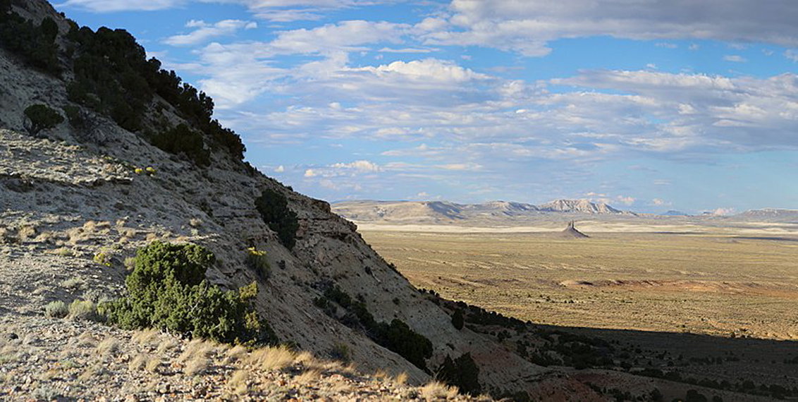 USA North-west, Great Basin Divide, Wyoming, Boars Tusk from White Mountain, Walkopedia