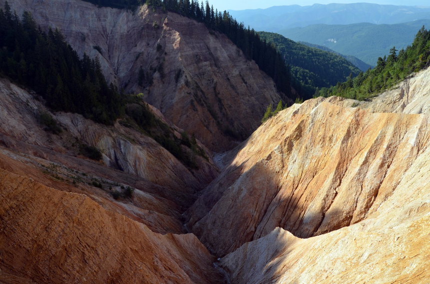 Romania Transylvania, Apuseni Mountains, ruginoasa, apuseni mountains , Walkopedia