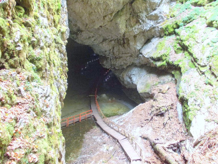 Romania Transylvania, Apuseni Mountains, Scarisoara, Walkopedia