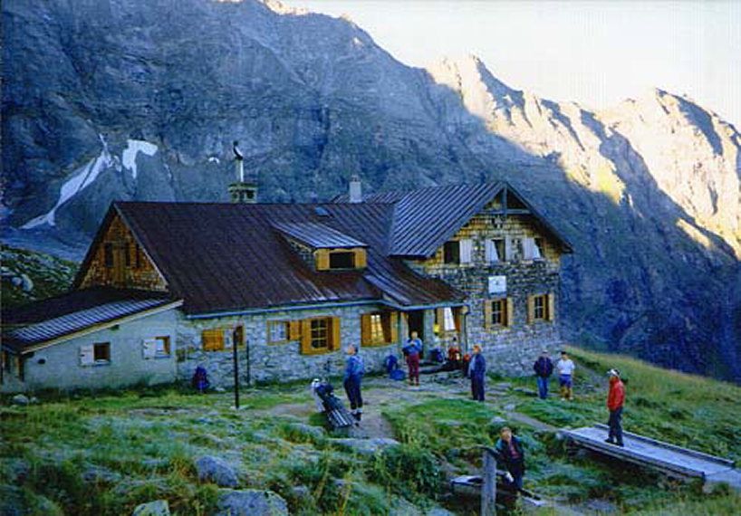 Austria Zillertal Alps, Zillertal and South Tyrol Tour, Geraer Hutte , Walkopedia