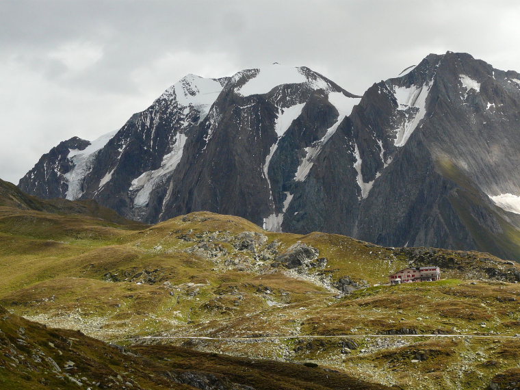 Austria Zillertal Alps, Zillertal and South Tyrol Tour, Pfitscherjoch haus , Walkopedia
