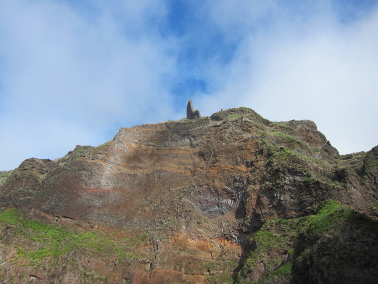 Portugal Madeira, Pico Ruivo from Achado do Texeira, Ruivo southern flank, Walkopedia