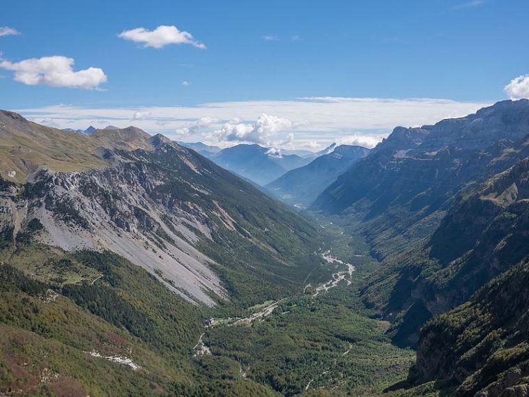 Spain Pyrenees, Pineta Valley, Pineta Valley , Walkopedia