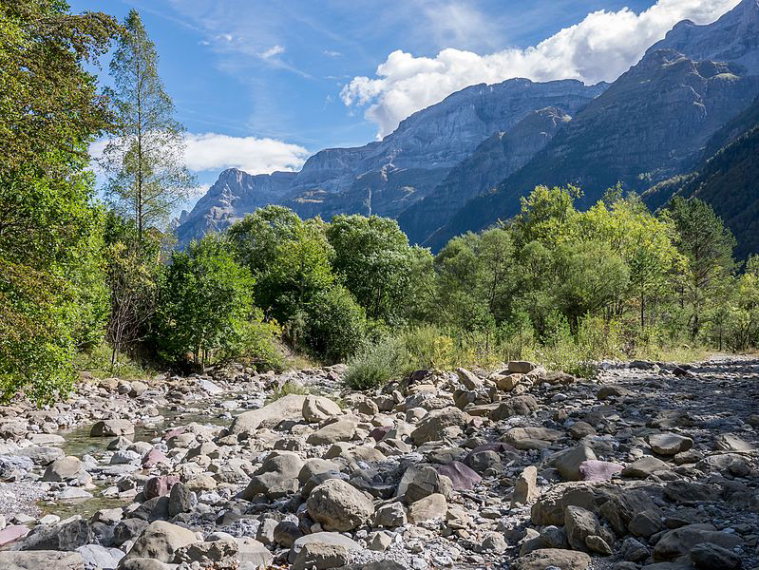 Spain Pyrenees, Pineta Valley, Pineta Valley , Walkopedia