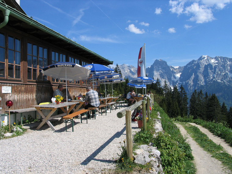 Austria Kaisergebirge, Kaisergebirge, Vorderkaiserfelden Hut , Walkopedia