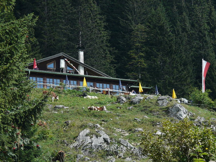 Austria Kaisergebirge, Kaisergebirge, Vorderkaiserfelden Hut , Walkopedia