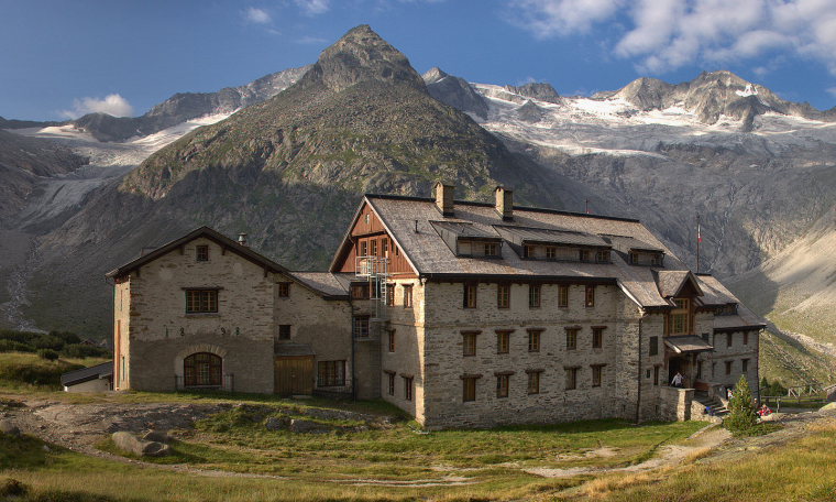 Austria Zillertal Alps, Berliner Hut, Berliner Hut , Walkopedia