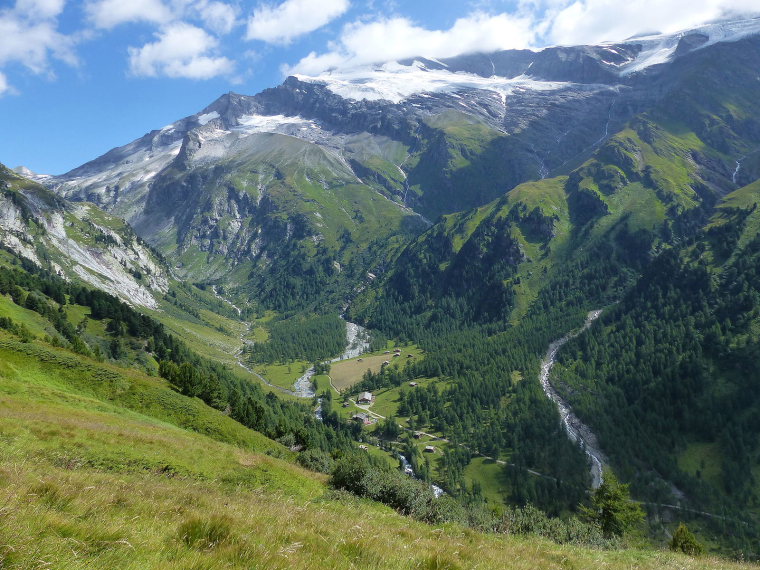 Austria Hohe Tauern, Above Kals am Grossglockner, Dorfertal Kalser Tauernhaus , Walkopedia