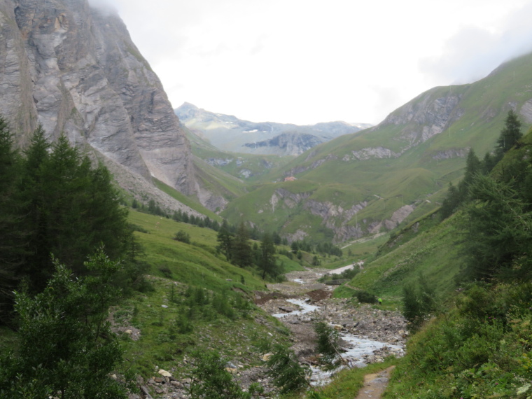 Austria Hohe Tauern, Above Kals am Grossglockner, Kodnitztal valley above Lucknerhaus, Walkopedia