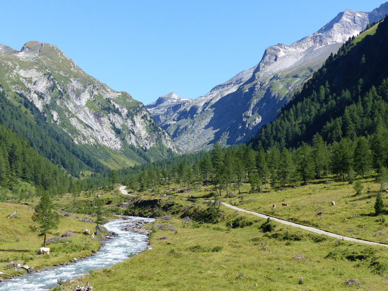 Austria Hohe Tauern, Above Kals am Grossglockner, Kalser Dorfertal , Walkopedia