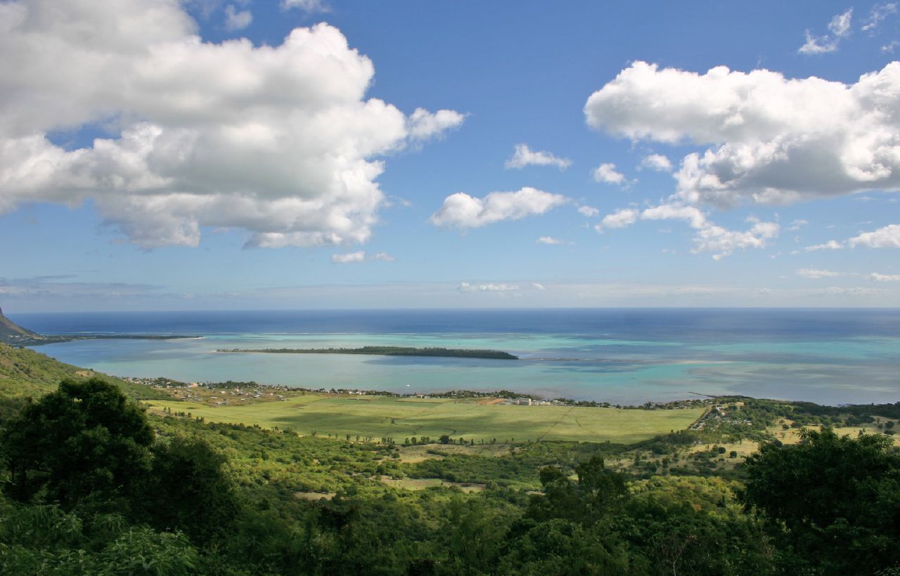 Mauritius, Le Morne Brabant, From Le Morne, Walkopedia